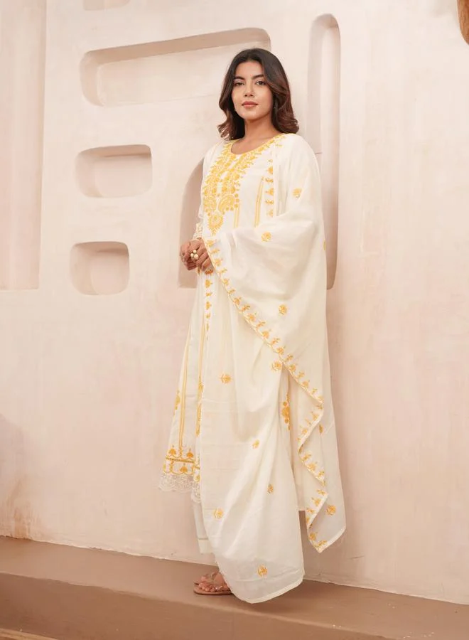 دي دبليو طقم كورتا قطن مطرزة بالأزهار مع بنطال ودوباتا للنساء